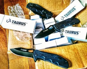 Canivete Taurus Saddleback